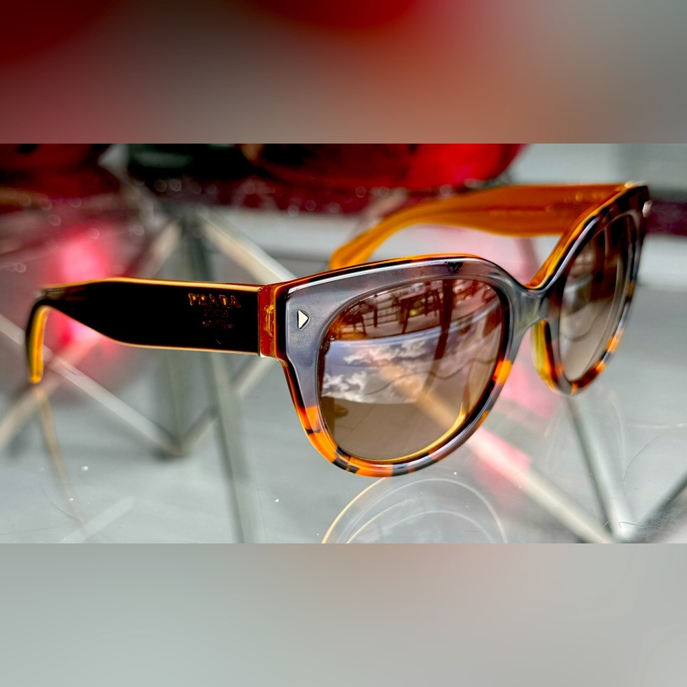 PRADA Sunglasses Cat Eye Tortoise Vintage GREAT CONDITION
